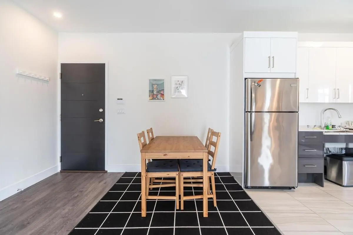 Spacious & Stylish Apt #1 With Ac Apartment Halifax Canada
